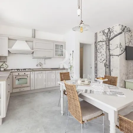 Casina Greca By Rivedelsalento * Nardo