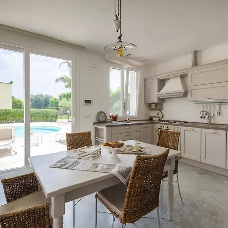 Casina Greca By Rivedelsalento