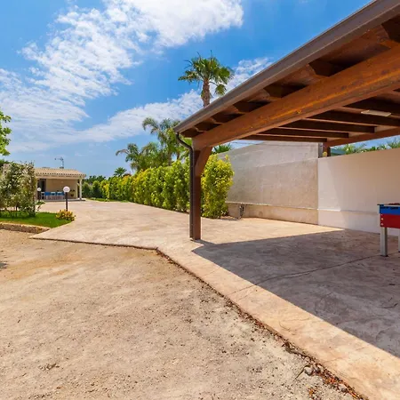 Holiday home Casina Greca By Rivedelsalento *