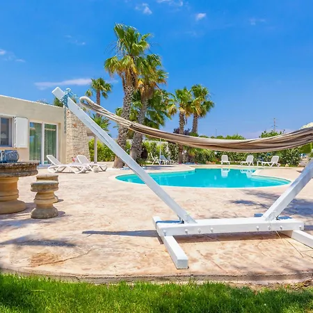 Casina Greca By Rivedelsalento *