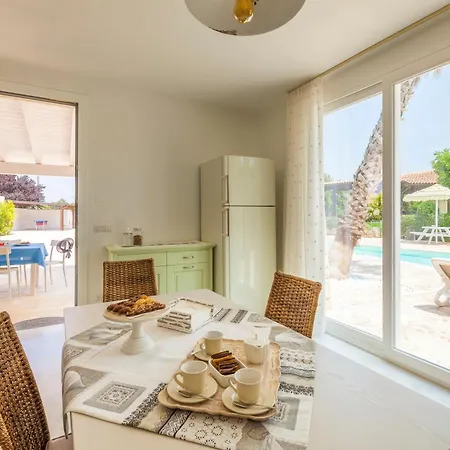 Casina Greca By Rivedelsalento